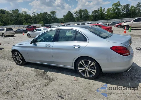 2015 Mercedes-Benz C 300 из США, поврежденный, VIN 55SWF4JB0FU084829